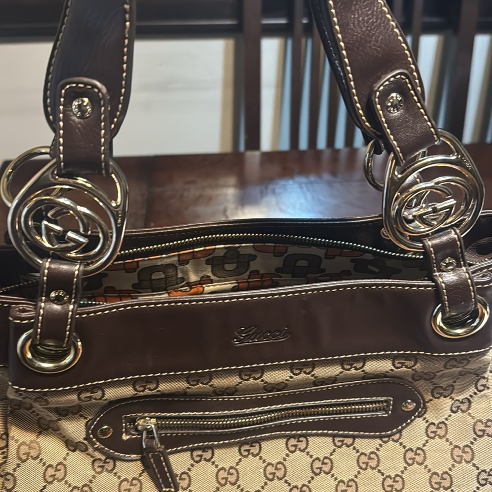 Gucci Purse - closet clean out - Picture 8 of 9